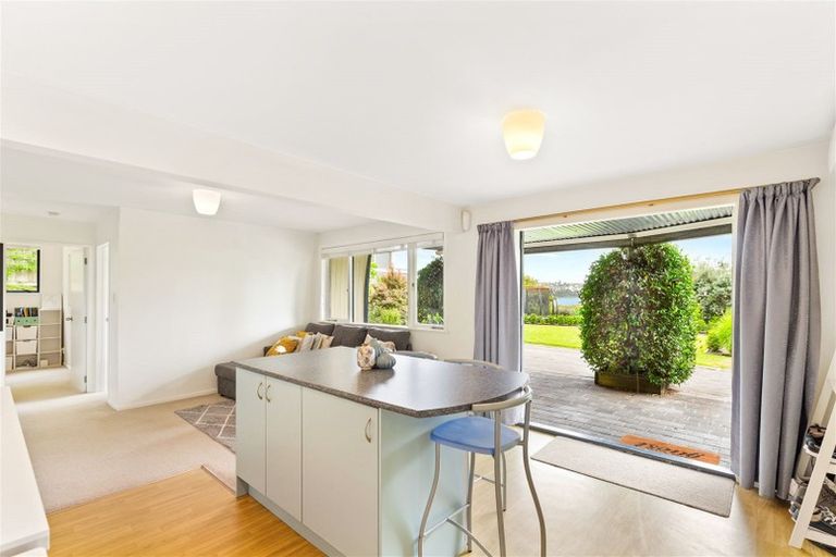 Photo of property in 48 Renata Crescent, Te Atatu Peninsula, Auckland, 0610