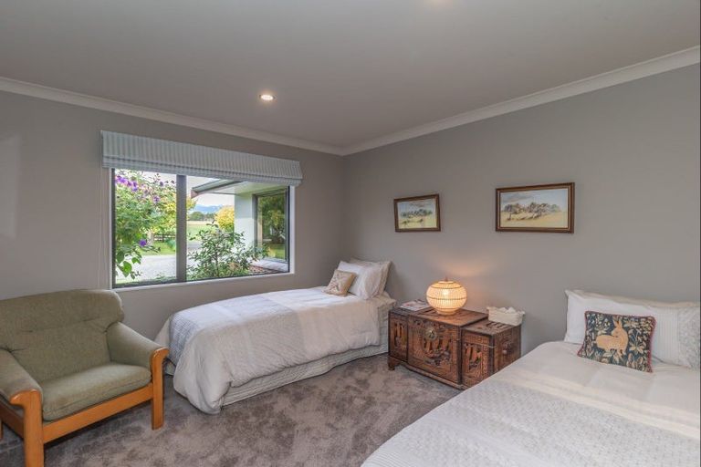 Photo of property in 22 Waipuna Grove, Levin, 5571