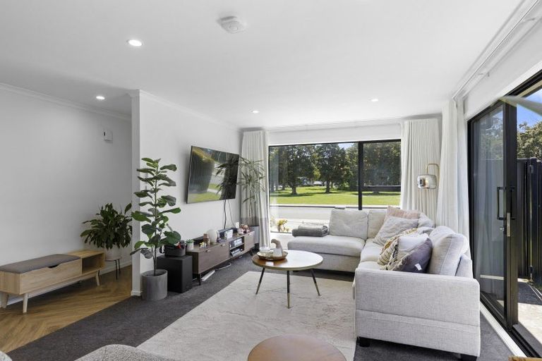 Photo of property in 7 Buddle Road, Wallaceville, Upper Hutt, 5018