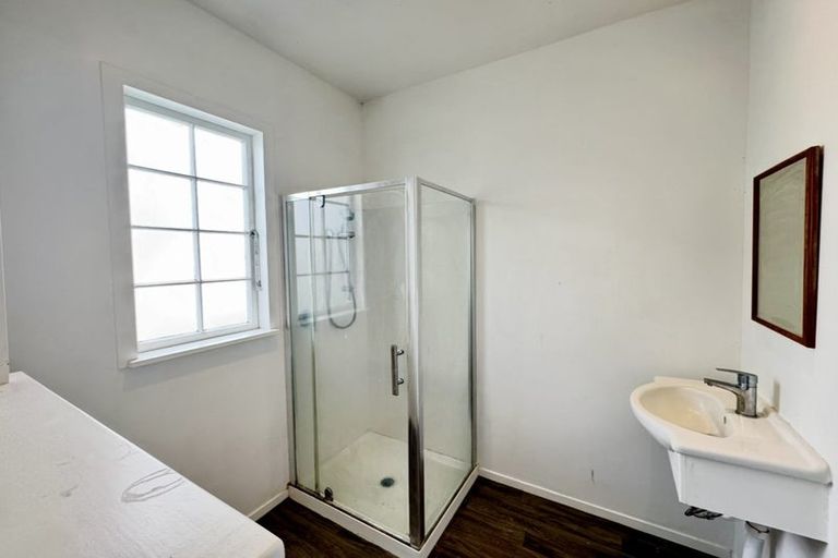 Photo of property in 1006 Tremaine Avenue, Roslyn, Palmerston North, 4414
