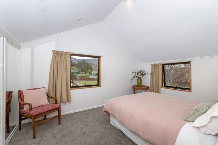 Photo of property in 9 Kings Drive, Wanaka, 9305