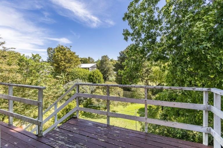 Photo of property in 2/111 Eskdale Road, Birkdale, Auckland, 0626