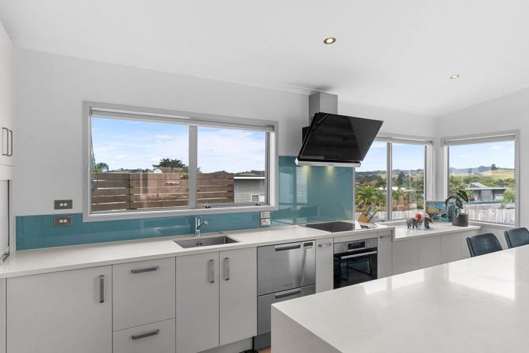 Photo of property in 6a Takahe Place, Mangawhai, 0505