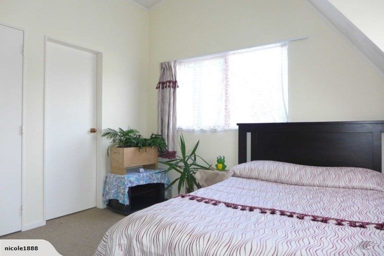 Photo of property in 61f1 Woodhouse Avenue, Karori, Wellington, 6012