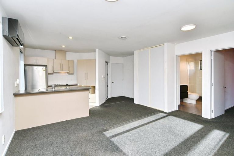 Photo of property in 1/123 Sawyers Arms Road, Northcote, Christchurch, 8052