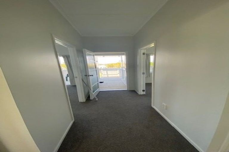 Photo of property in 14 John Road, Stanmore Bay, Whangaparaoa, 0932