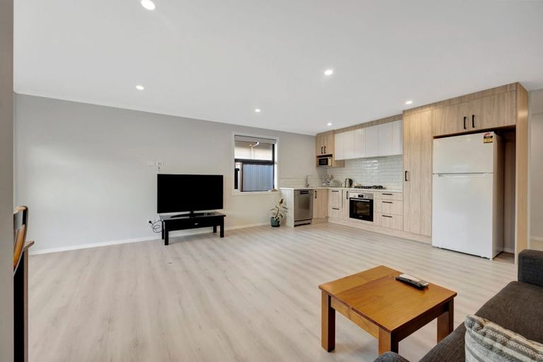 Photo of property in 2u2 Grange Avenue, Nawton, Hamilton, 3200