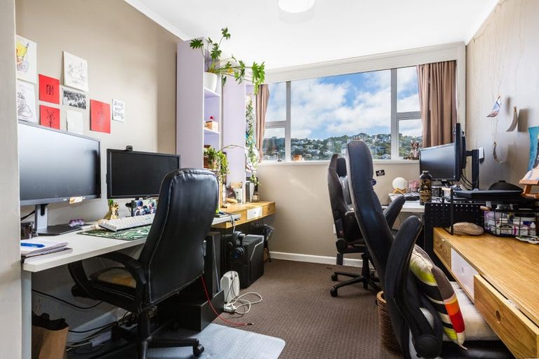 Photo of property in Harbour View Apartments, 147 Ohiro Road, Brooklyn, Wellington, 6021