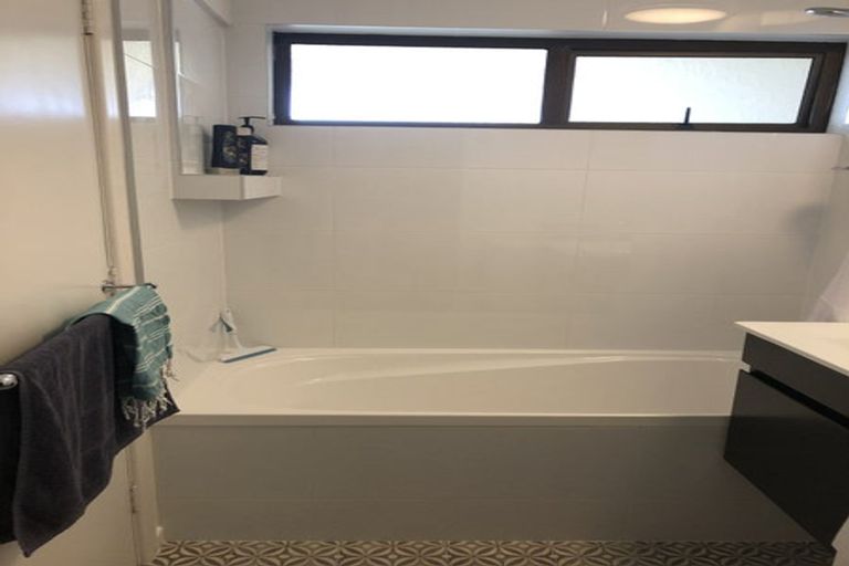 Photo of property in 11/4f Claremont Grove, Mount Victoria, Wellington, 6011