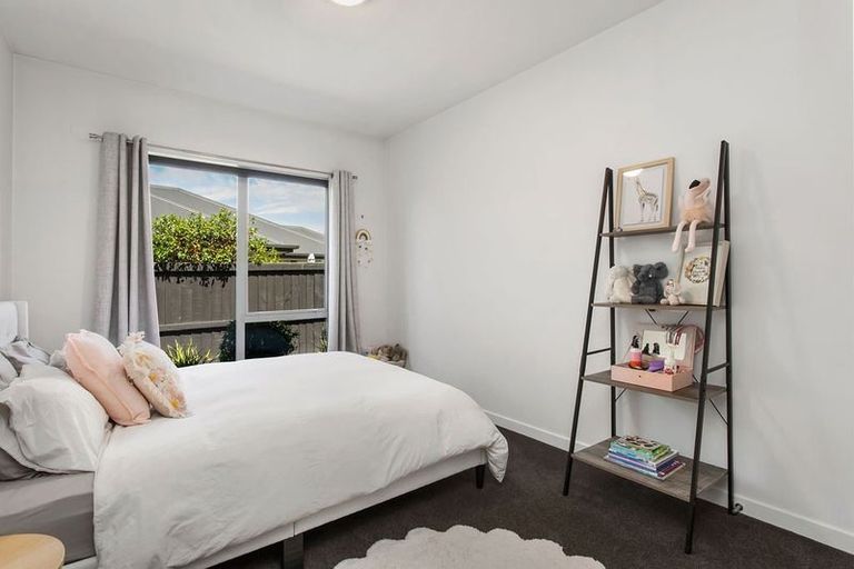 Photo of property in 7 Huntingdon Drive, Rangiora, 7400