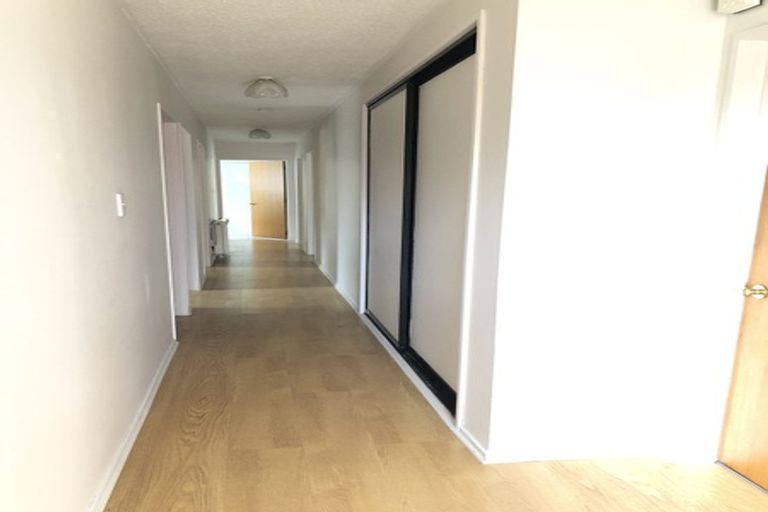 Photo of property in 2/33 Glenharrow Avenue, Avonhead, Christchurch, 8042