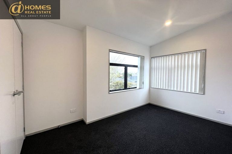Photo of property in 19a Statesman Street, Henderson, Auckland, 0612