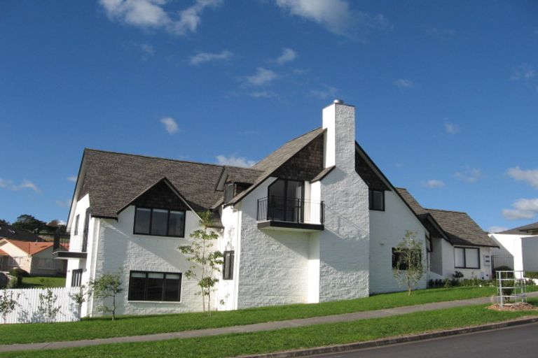 Photo of property in 8 Byblos Place, The Gardens, Auckland, 2105