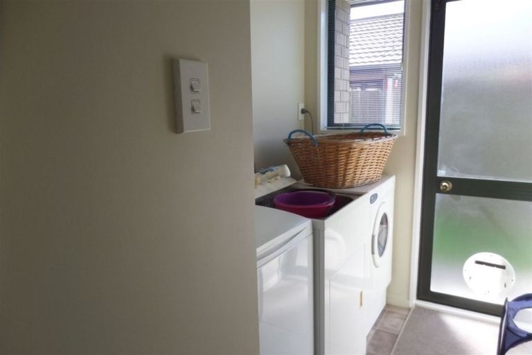 Photo of property in 1/2 Topham Lane, Hornby, Christchurch, 8042