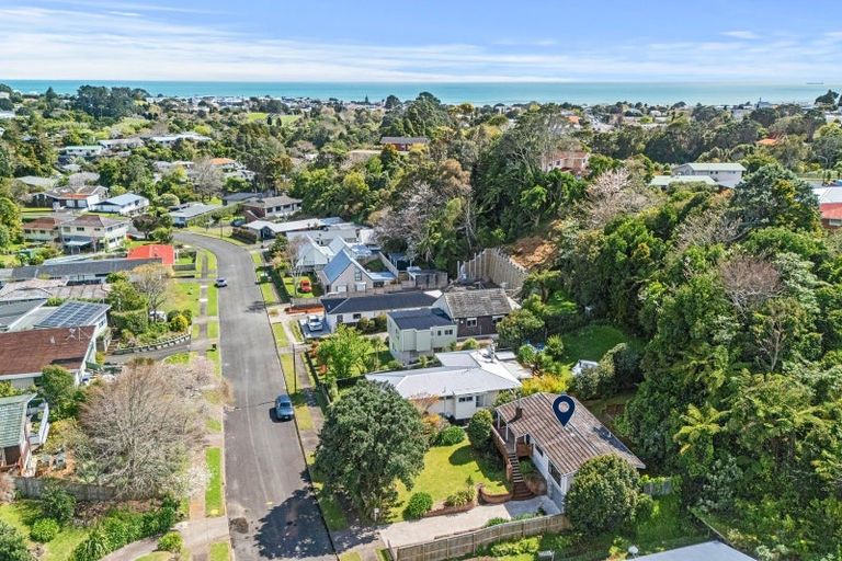Photo of property in 23 Ambury Place, Merrilands, New Plymouth, 4312