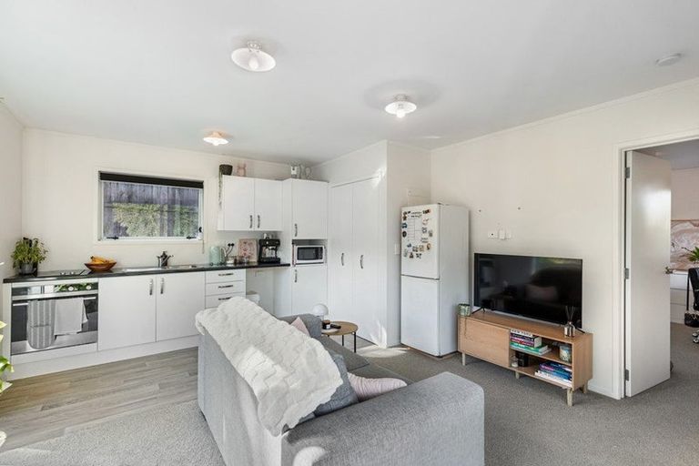 Photo of property in 312 Birdwood Road, Massey, Auckland, 0614