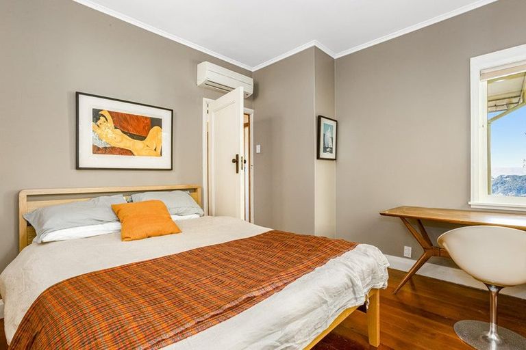 Photo of property in 13 Thane Road, Roseneath, Wellington, 6011