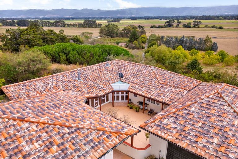 Photo of property in 105 Te Maire Road, Kahutara, Featherston, 5771