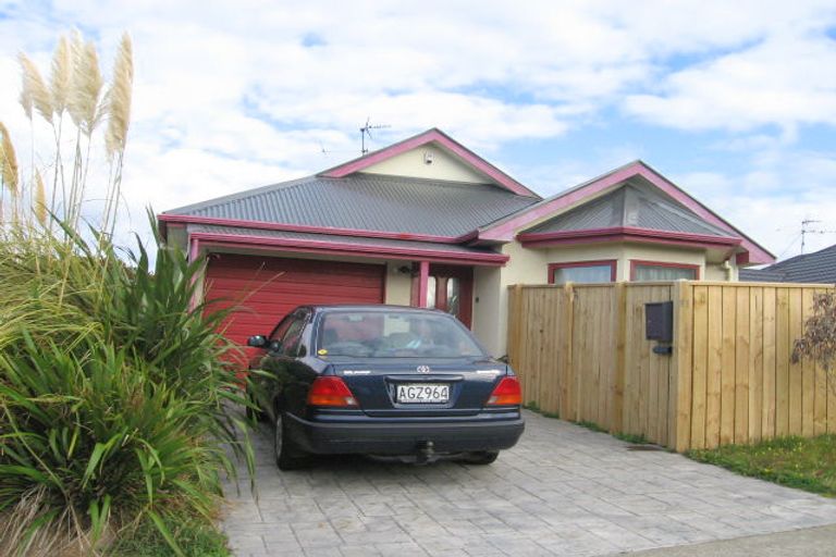 Photo of property in 91 Frobisher Street, Island Bay, Wellington, 6023