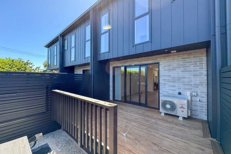 Photo of property in 19c House Avenue, Mangere Bridge, Auckland, 2022