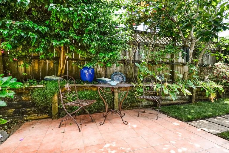 Photo of property in 6 Jelicich Court, Henderson, Auckland, 0612