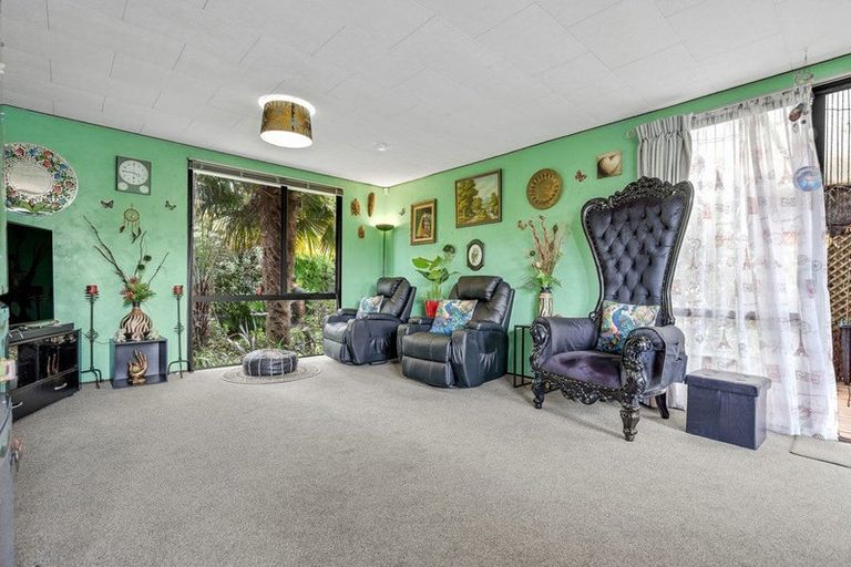 Photo of property in 2/23 Rehia Road, Massey, Auckland, 0614