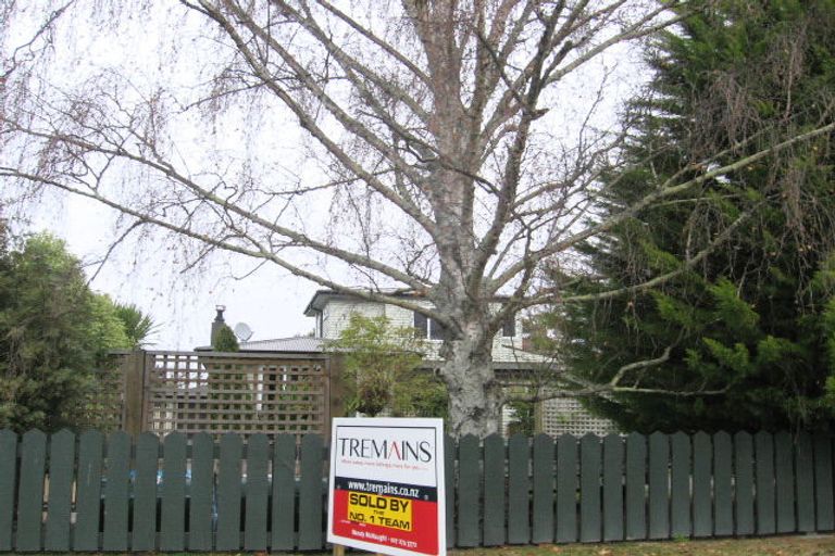 Photo of property in 2 Cambridge Terrace, Taradale, Napier, 4112