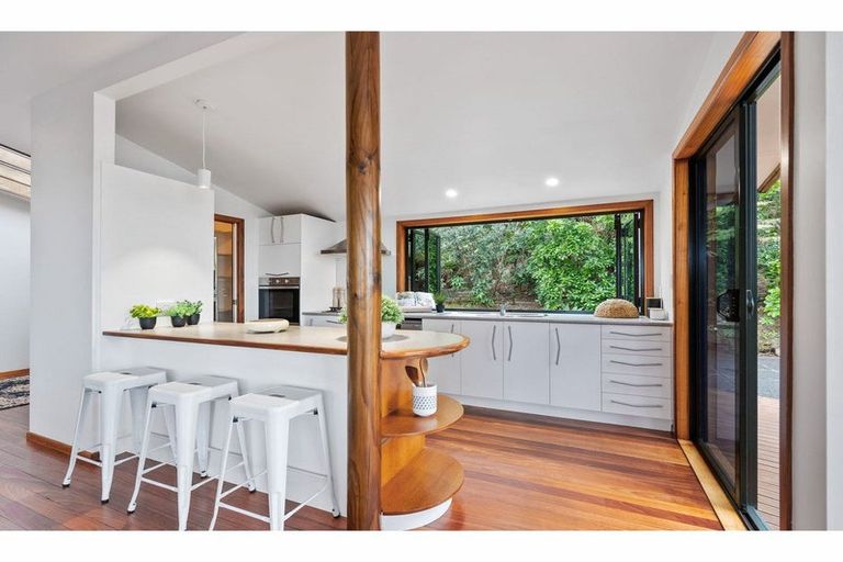 Photo of property in 19 Anchorage Heights Place, Kerikeri, 0294