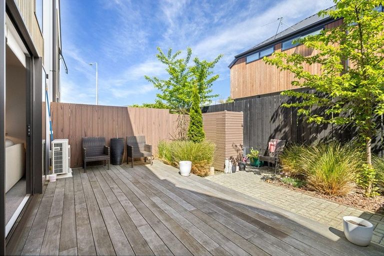 Photo of property in 3/9 Edgeware Road, St Albans, Christchurch, 8014