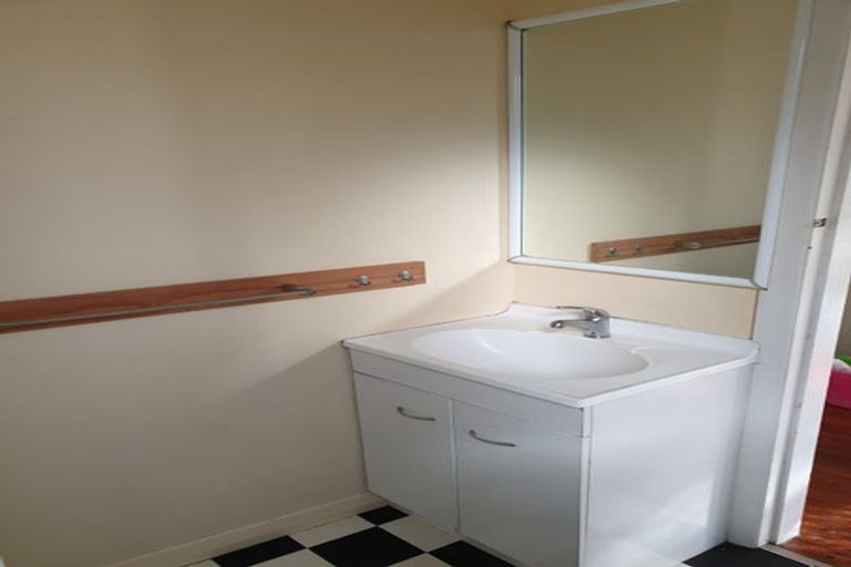 Photo of property in 44 Standen Street, Karori, Wellington, 6012