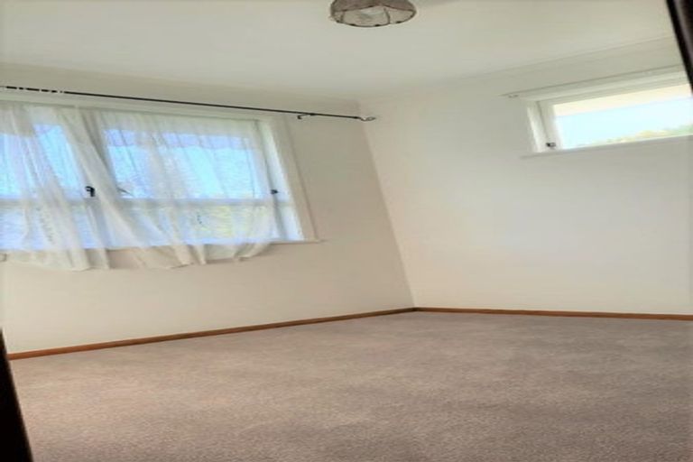 Photo of property in 24 Dellwood Avenue, Henderson, Auckland, 0612