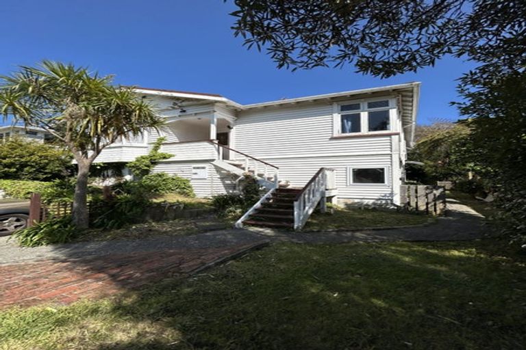 Photo of property in 28 Burrows Avenue, Karori, Wellington, 6012
