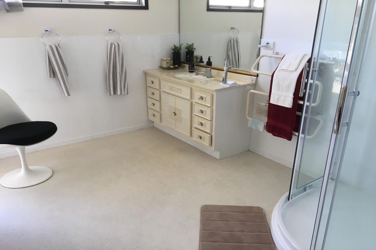 Photo of property in 2 Panorama Drive, Parahaki, Whangarei, 0112