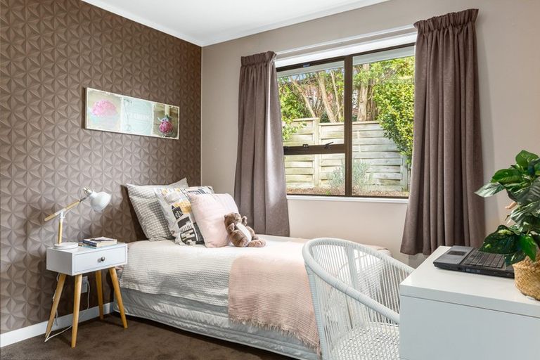 Photo of property in 7 Observatory Close, Whitby, Porirua, 5024