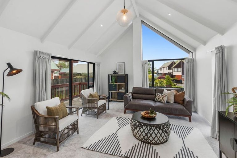 Photo of property in 9 Ringwood Place, Avonhead, Christchurch, 8042