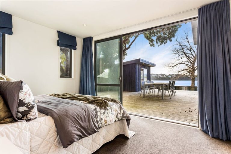 Photo of property in 12b Chapman Road, Te Atatu Peninsula, Auckland, 0610