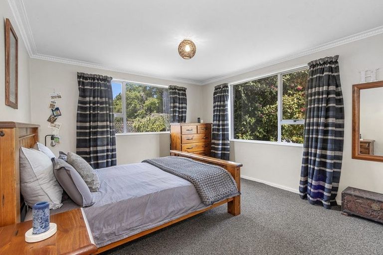 Photo of property in 310 Memorial Avenue, Burnside, Christchurch, 8053