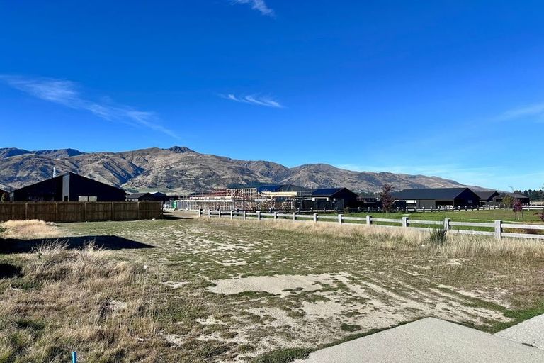 Photo of property in 33 Longview Drive, Lake Hawea, 9382