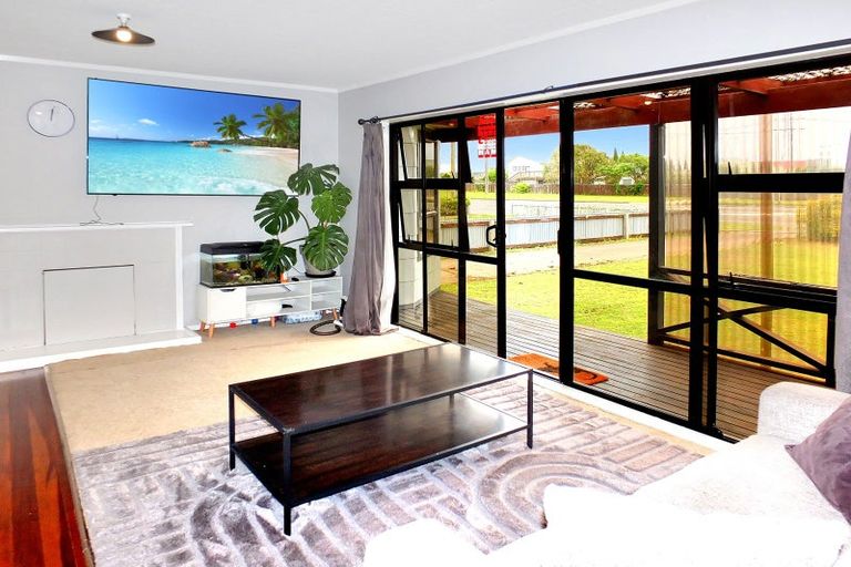 Photo of property in 8 Russell Street, Foxton, 4814