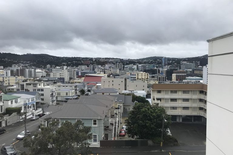 Photo of property in 1u8 Earls Terrace, Mount Victoria, Wellington, 6011