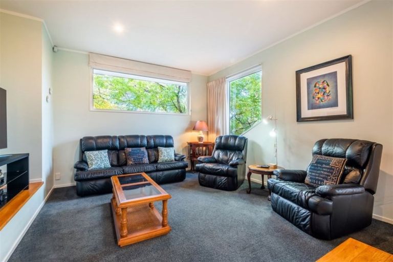 Photo of property in 8 Hebe Place, Birkenhead, Auckland, 0626
