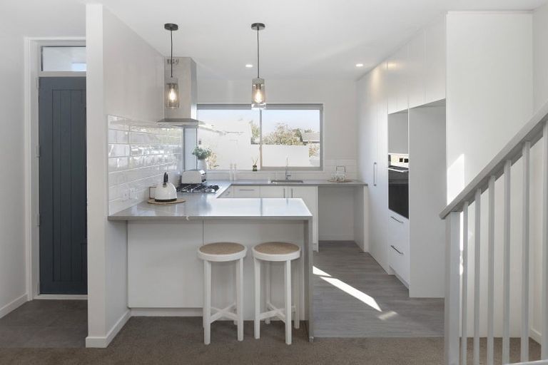 Photo of property in 21 Kakapo Lane, Redwood, 8051