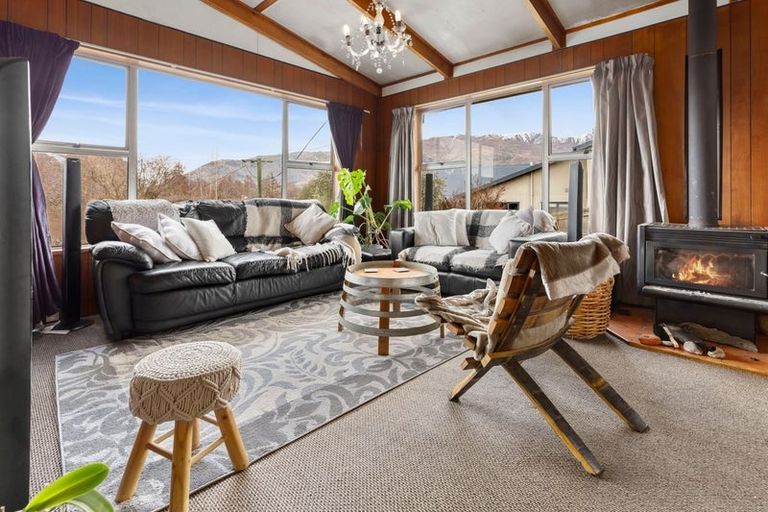 Photo of property in 110 Hedditch Street, Wanaka, 9305