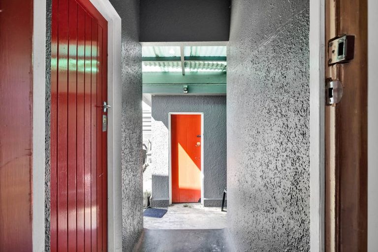 Photo of property in 8 Wellington Street, Hawera, 4610