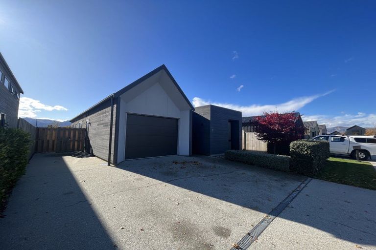 Photo of property in 3 Glen Dene Crescent, Wanaka, 9305