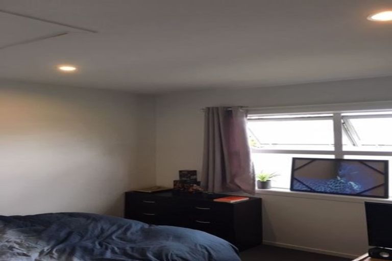 Photo of property in 1u2 June Place, Hamilton East, Hamilton, 3216