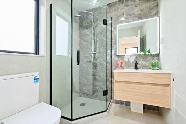 Photo of property in 118 Hyperion Drive, Randwick Park, Auckland, 2105