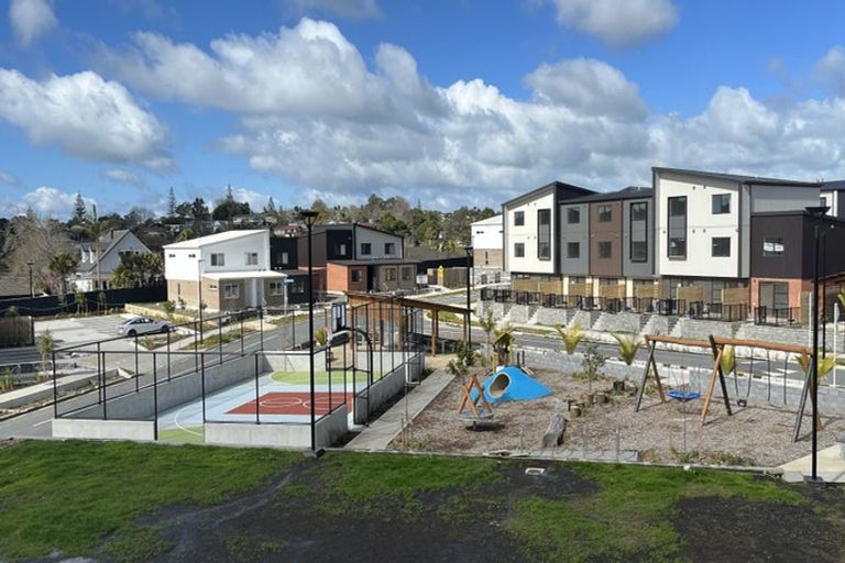 Photo of property in 5/60 Selo Street, Glen Eden, Auckland, 0602