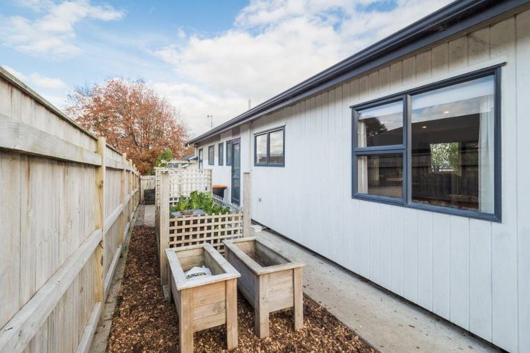 Photo of property in 130 Hillcrest Drive, Kelvin Grove, Palmerston North, 4414