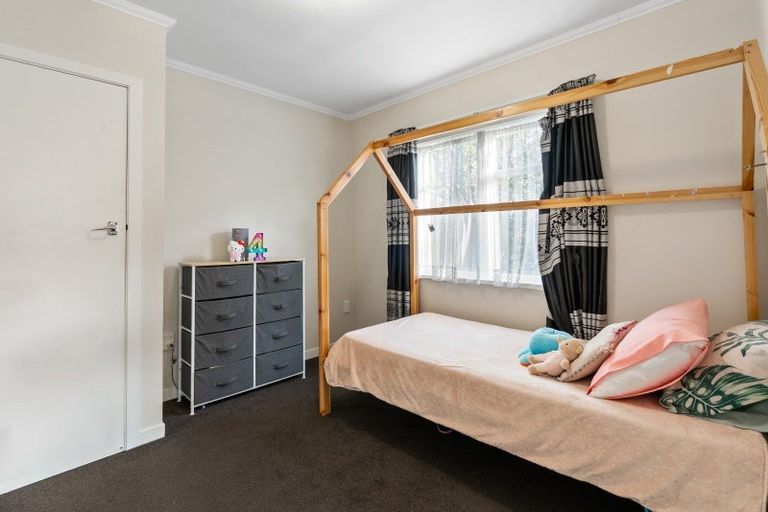 Photo of property in 950 High Street, Avalon, Lower Hutt, 5011